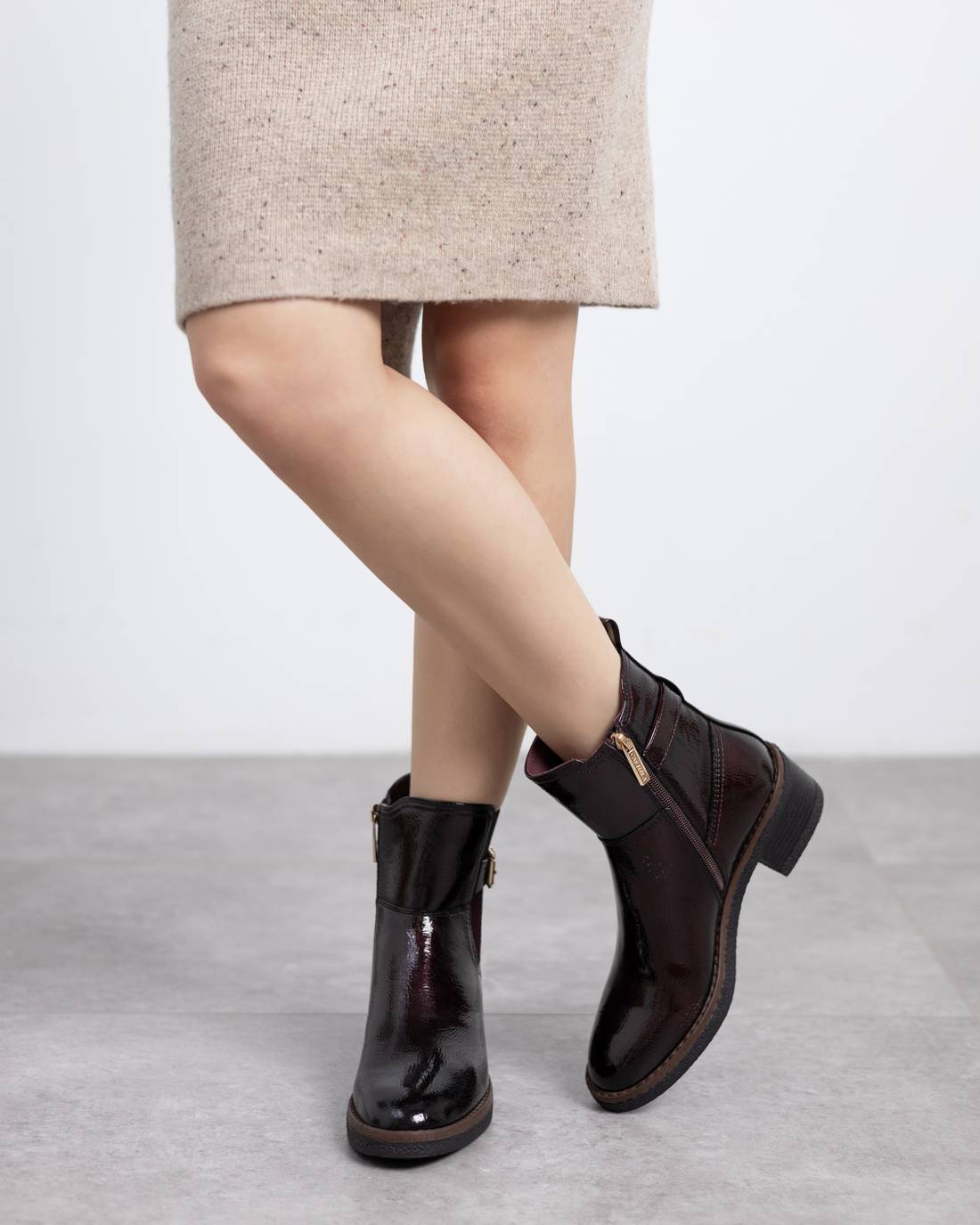 Botin de mujer con tacón Carmela 16257902