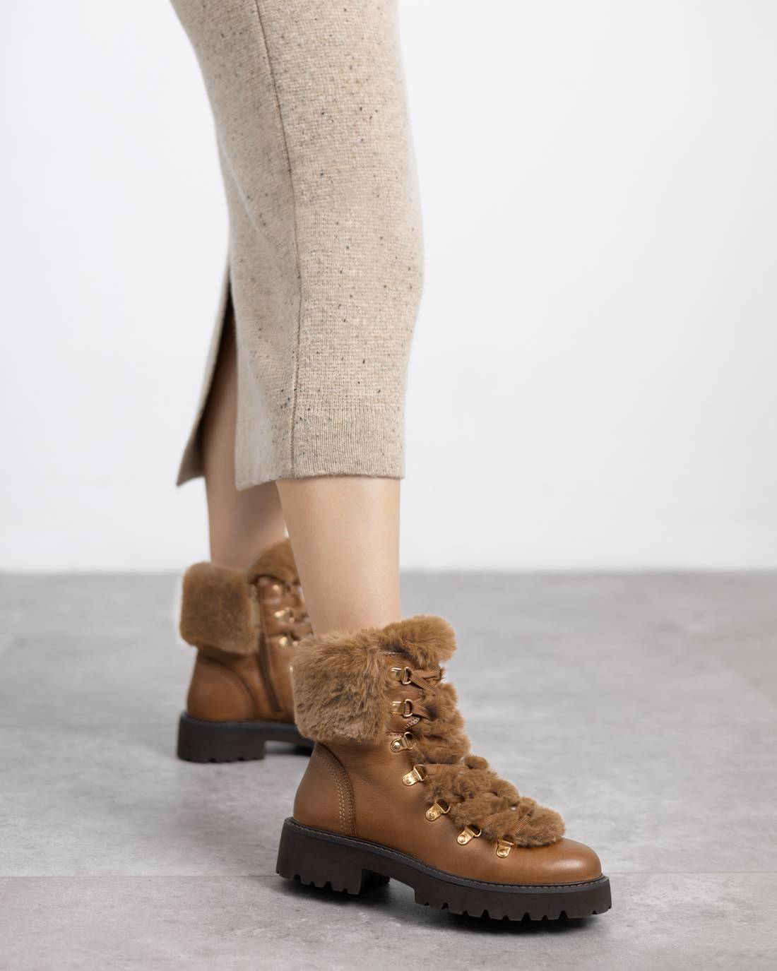 Botin de mujer con tacón Carmela 16266802