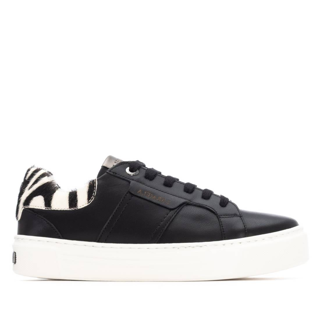 Zapatilla de mujer plano Carmela 16269602