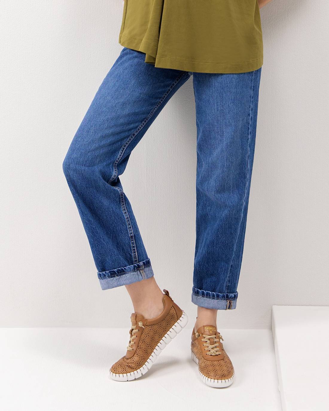 Zapatilla de mujer plano Carmela 16309904