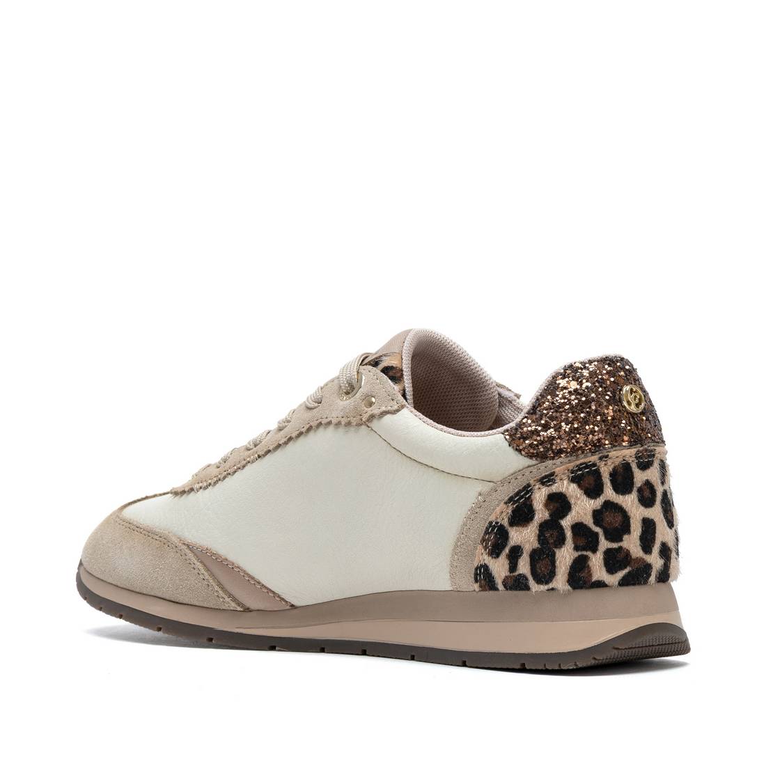 Zapatilla de mujer plano Carmela 16423402
