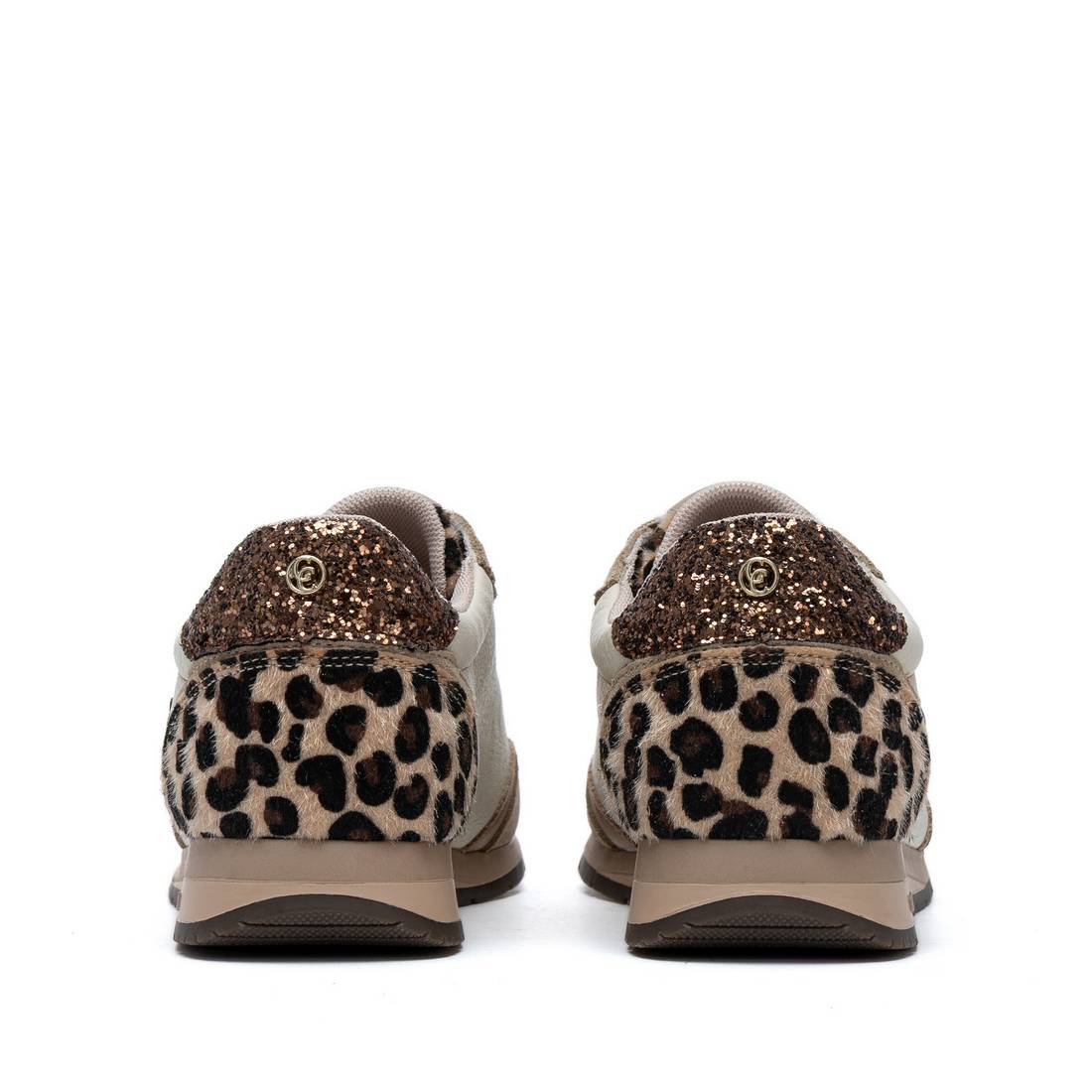 Zapatilla de mujer plano Carmela 16423402