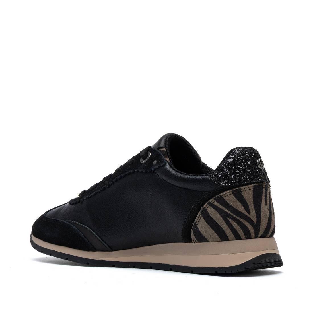 Zapatilla de mujer plano Carmela 16423403