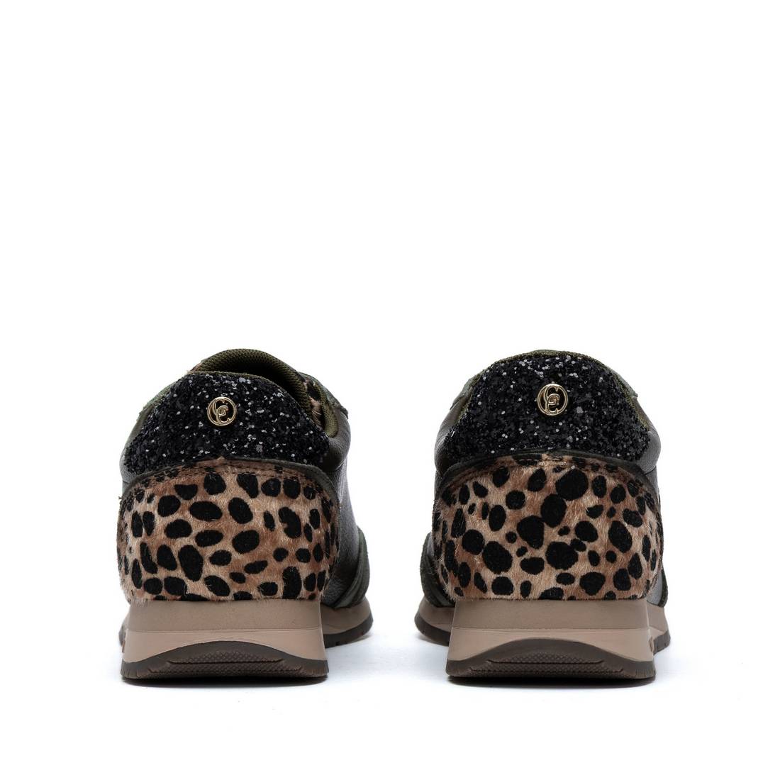 Zapatilla de mujer plano Carmela 16423405